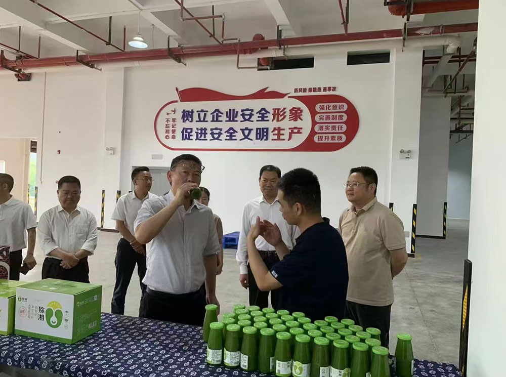 2024年5月15日，湘西州人民政府副州长车世忠来公司调研产业发展和科技创新情况